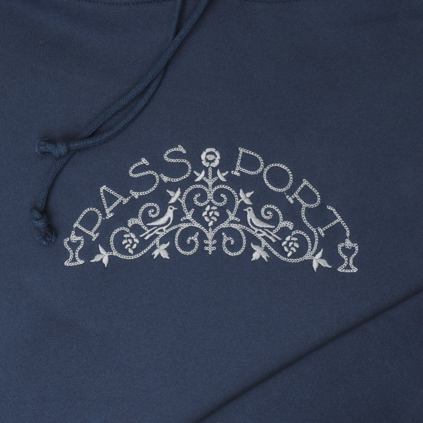 Vineyard Birds Hoodie - Navy