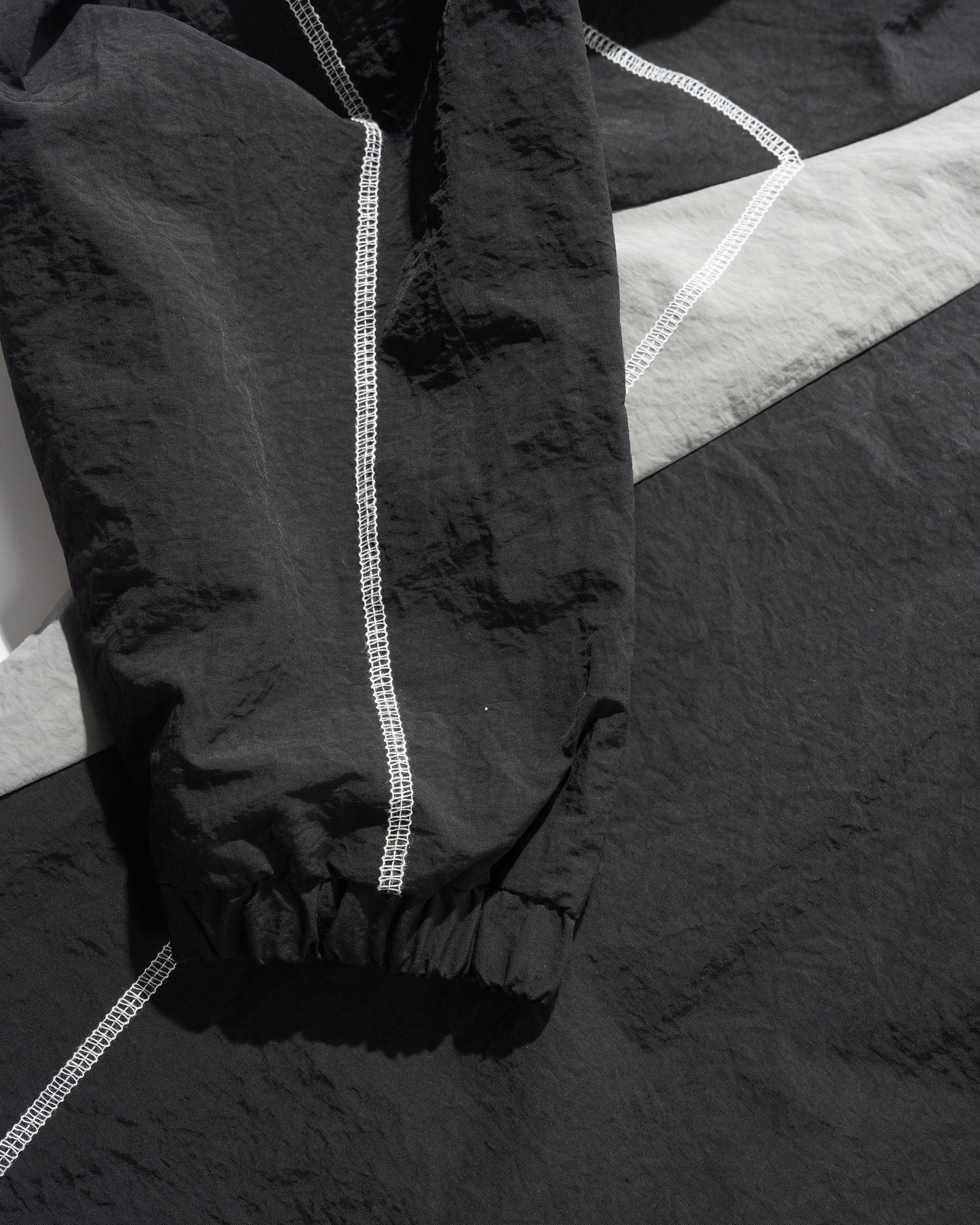 Glint Pullover Training Jacket - Black/Grey